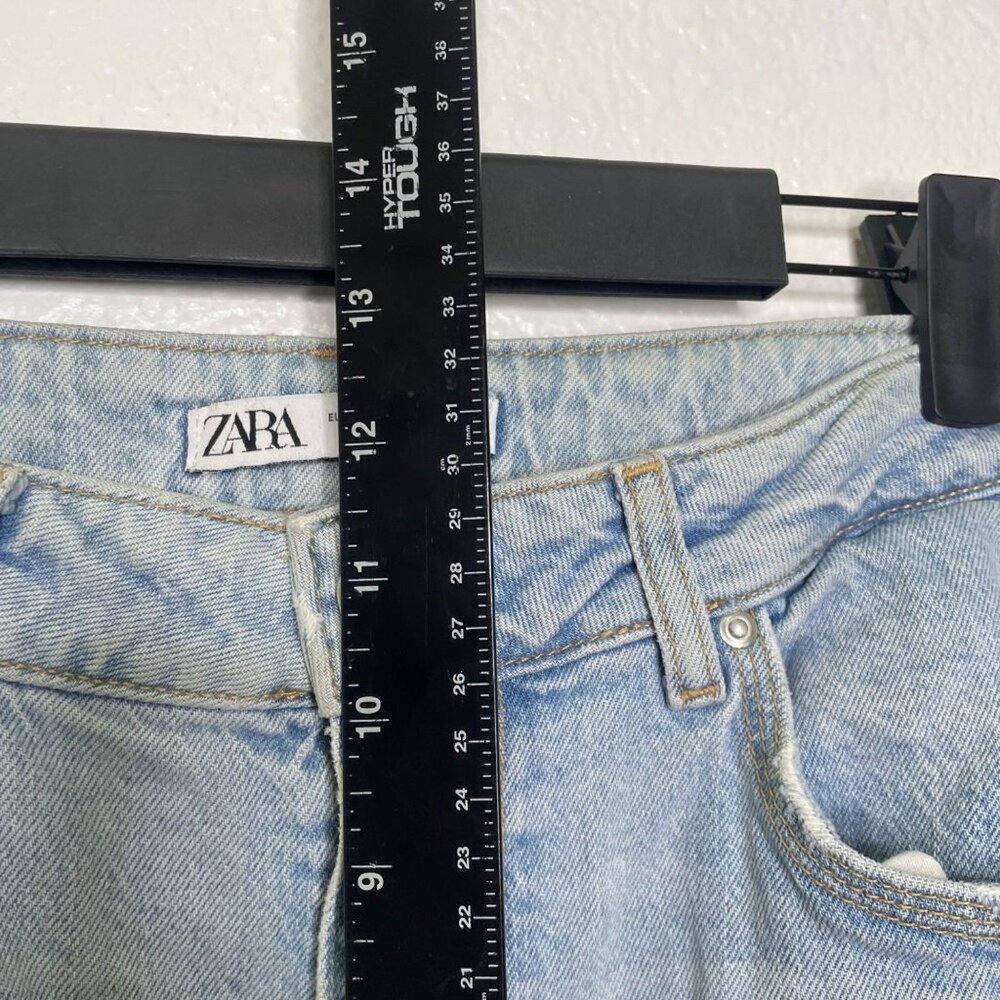 Zara High Rise Distressed Straight Leg Jeans Light Wash Raw Hem Size 8 MEX 30 - Picture 6 of 14